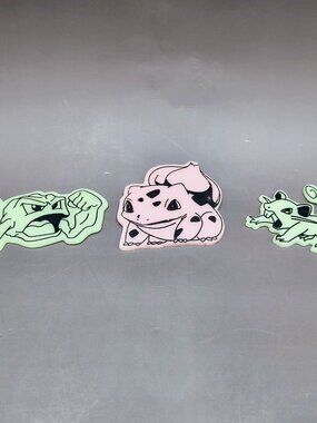 Vintage 1999 Nintendo "Glow in the Dark" Flat Plastic Pokemon Figures Lot of 3